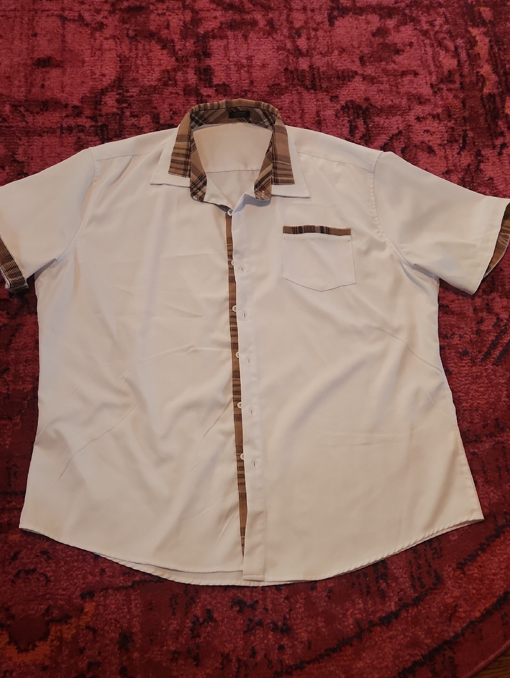 Men's Short-Sleeve Button-Down Shirt with Brown Contrast